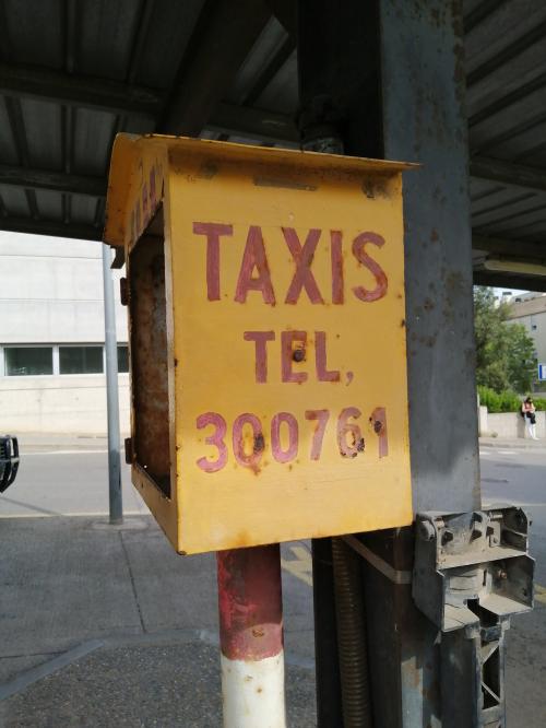 Columna de parada de taxi