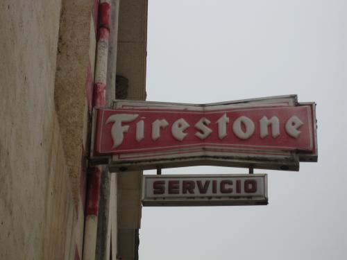 Rètol Firestone