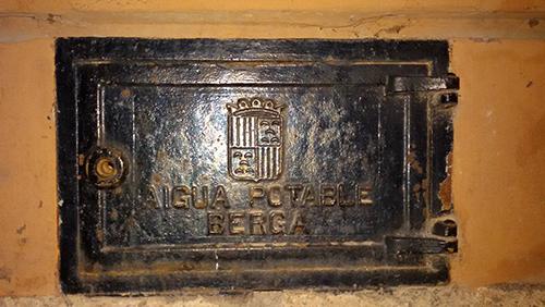 Tapa servei públic d'aigües