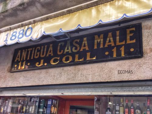 Botiga de queviures Casa Malé