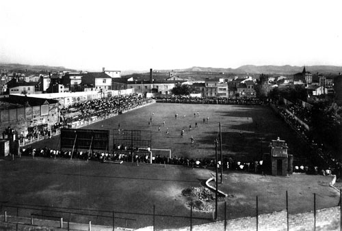 Antic camp de futbol